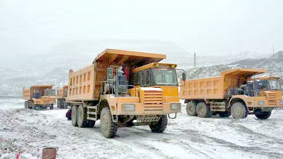 深圳龍視數(shù)碼礦山采礦系統(tǒng)遠(yuǎn)程無(wú)人采礦車(chē)1